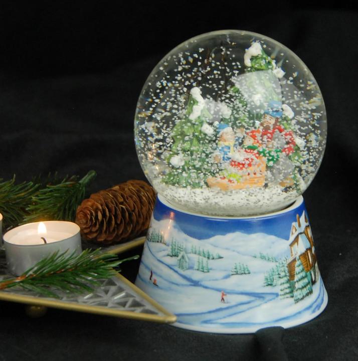 Actual product image Minimum Collection Snow globe "Family winter walk"