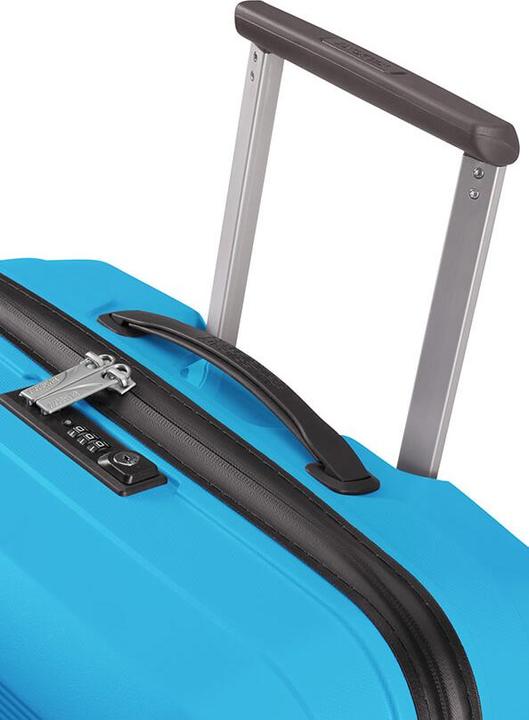 Actual product image American Tourister Airconic (67 l)