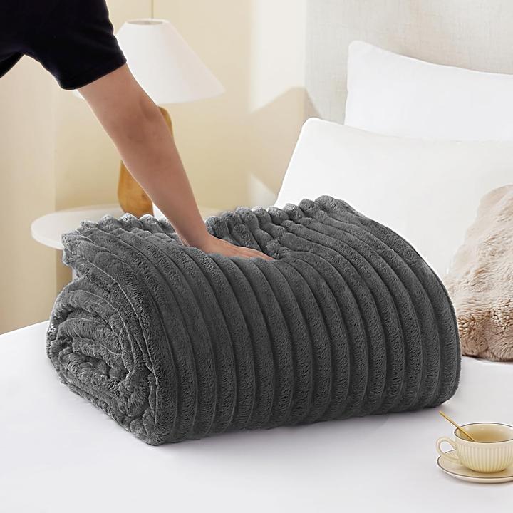 Produktbild Wave Sherpa Kuscheldecke, 220 x 240 cm