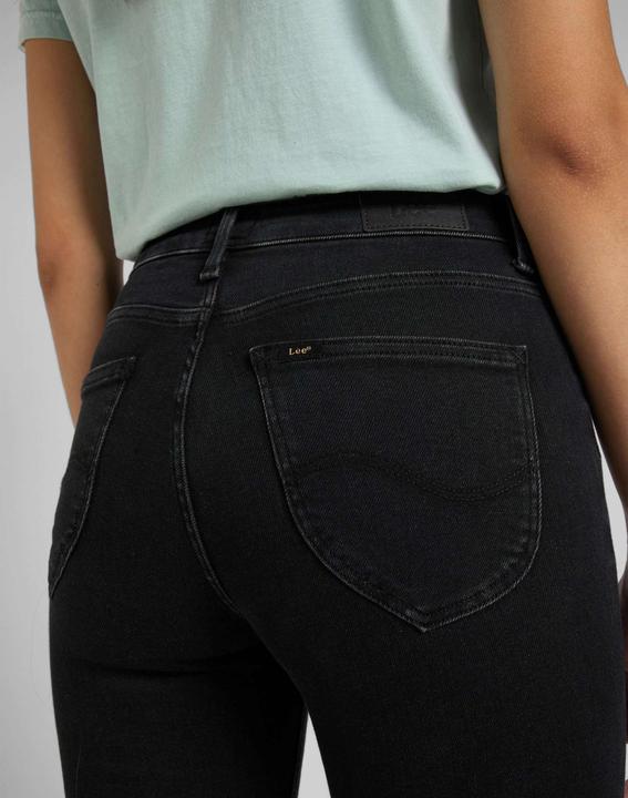 Actual product image Lee Foreverfit (32)