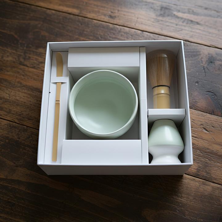 Actual product image Gewürzladen Näfels Matcha Set – in Geschenkbox, hellgrün