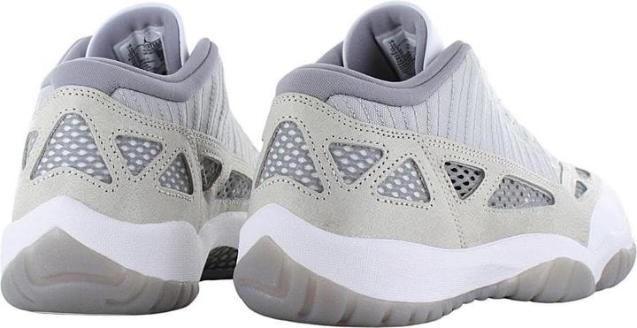 Image du produit Jordan 11 Retro Low IE Light Orewood Brown (42)