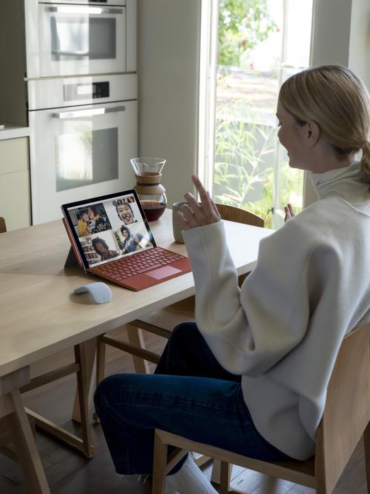 Immagine prodotto Microsoft Surface Arc Mouse Bluetooth Grigio Demo (Senza fili)