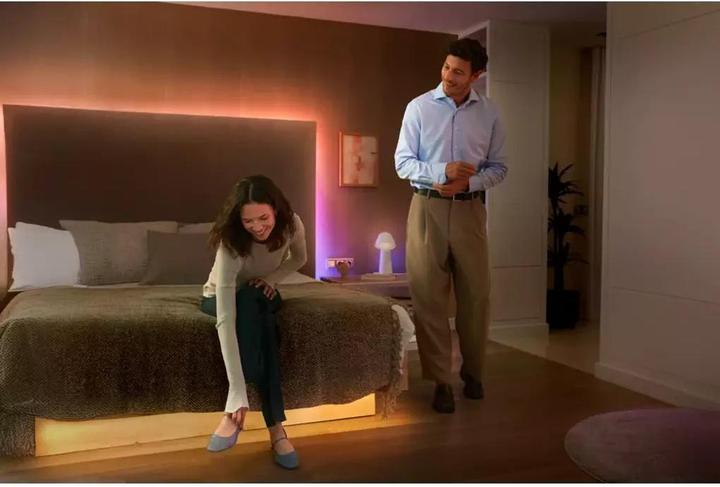 Productafbeelding Philips Hue Flux Gradient Lightstrip (RGBW, 1000 cm, Interieur)