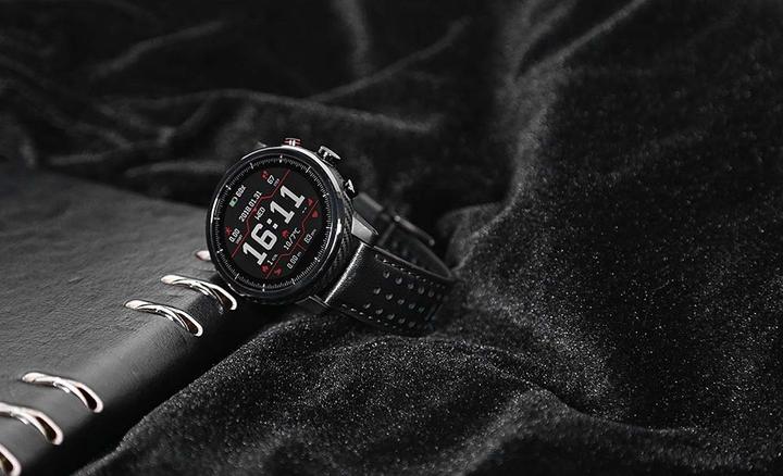 Produktbild Amazfit Stratos+ (34 mm, 4G)