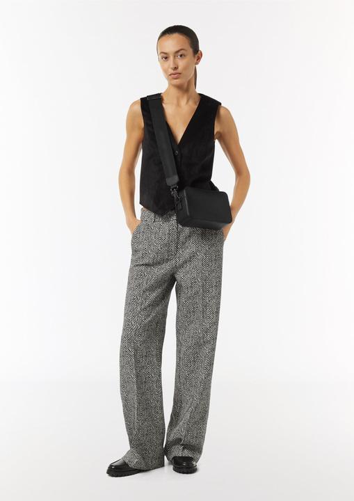 Actual product image Comma Crossbody Crossbody-Bag aus Rindsleder