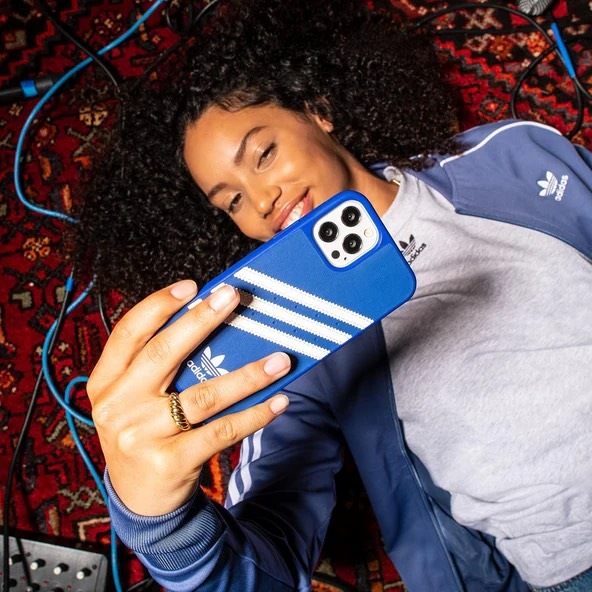 Produktbild adidas Moulded Case PU (Apple iPhone 13, Apple iPhone 13 Pro)