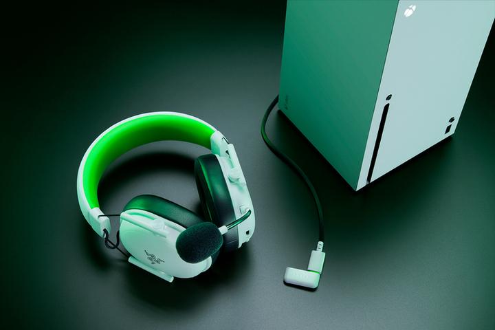 Actual product image Razer BlackShark V3 X Hyperspeed for Xbox - White (Cable, Wireless)