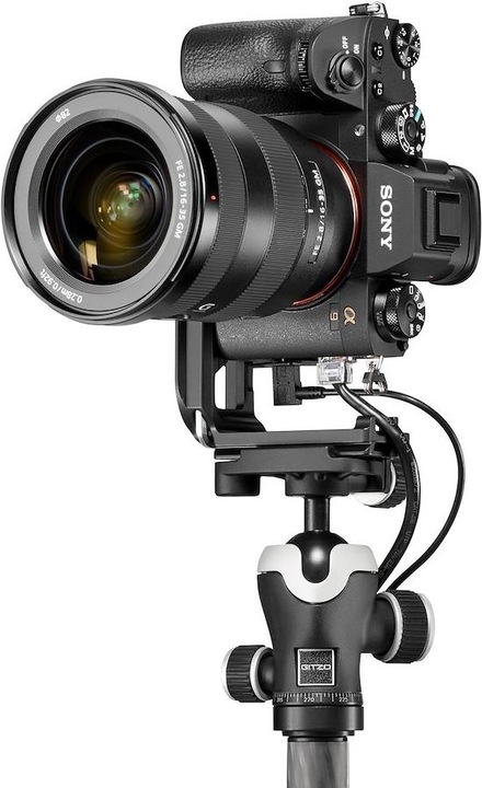 Actual product image Gitzo L-Bracket for Sony a 7R III and 9 camera (L-rail)