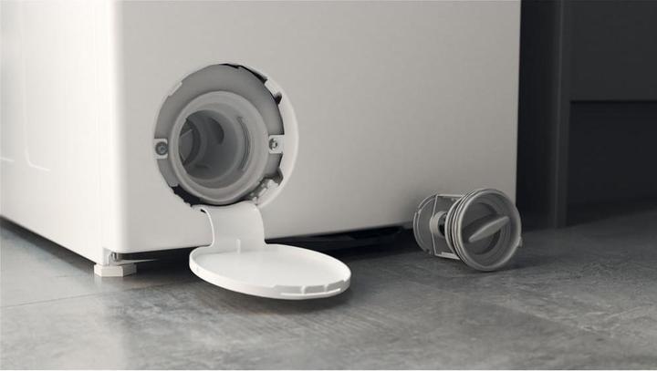 Actual product image Hotpoint WMTF 624U EN Top loading washing machine 6 kg 1200 rpm C White (6 kg, Downwards)