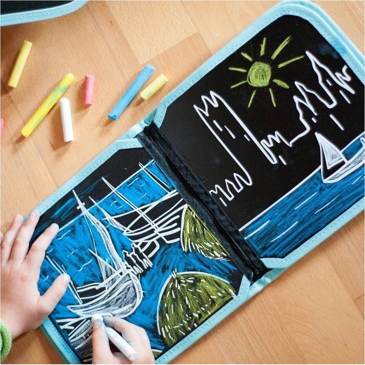 Actual product image Jaq Jaq Bird Chalk colouring book with 4 chalks submarine