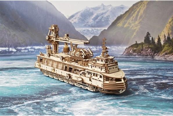 Produktbild Ugears Forschungsschiff