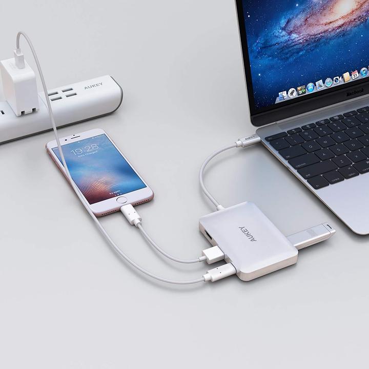 Actual product image Aukey Cb-C59 (USB-C, 5 ports)