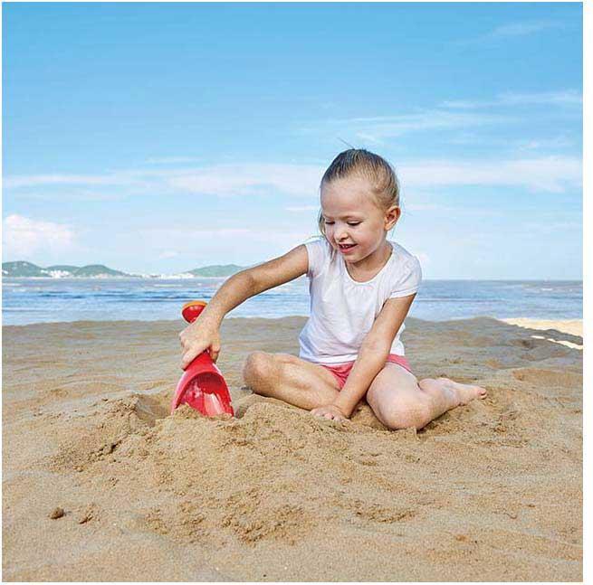 Actual product image Hape Rain shovel