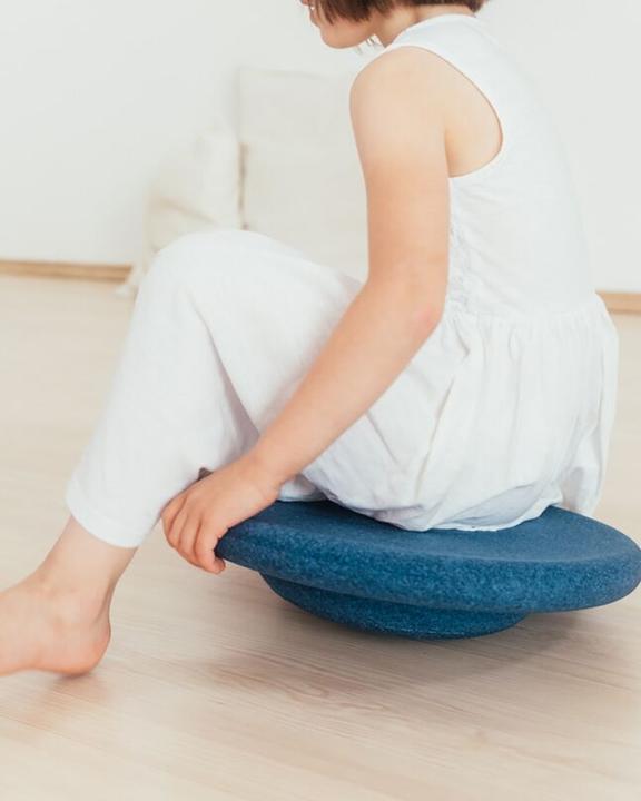 Actual product image Stapelstein BALANCE BOARD single midnight blue