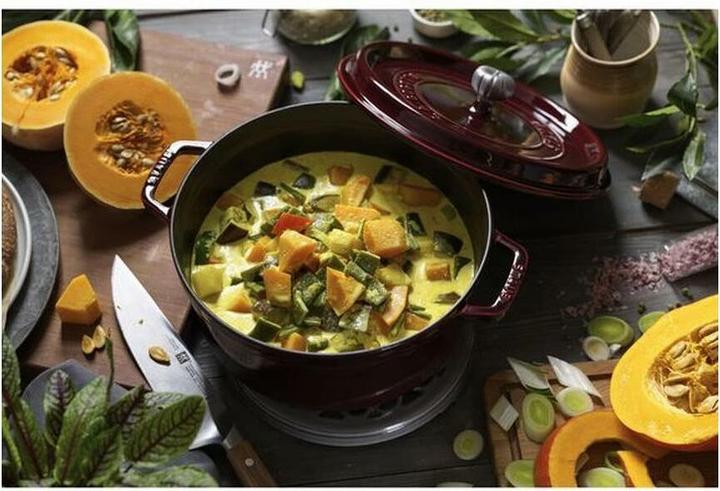 Produktbild Staub Cocotte (26 cm, Bräter + Schmortopf, Gusseisen)