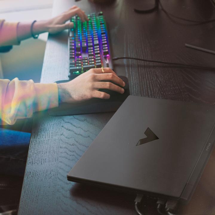 Produktbild HP Victus 15-fa1720nz (15.60", 512 GB, 16 GB, CH, Intel Core i7-12650H)