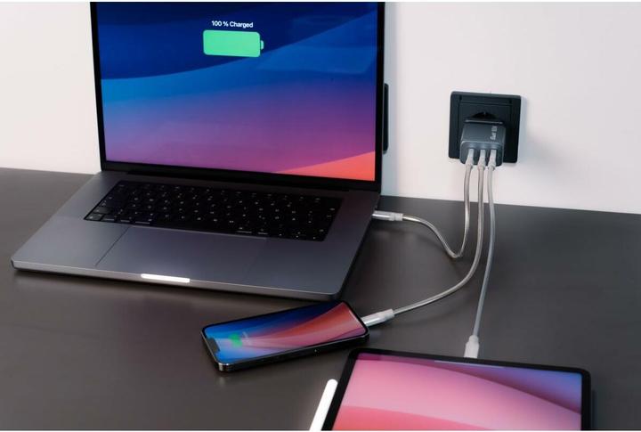 Actual product image Verbatim GNC-65 GaN Charger (65 W, 3 ports)
