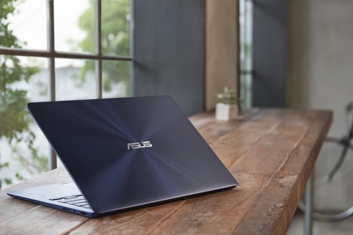 Produktbild ASUS ZenBook 13 UX331UN-EG011T (13.30", Intel Core i5-8250U, 8 GB, 256 GB, CH)