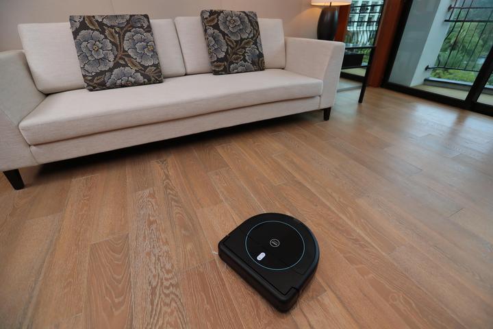 Actual product image Hobot Legee 668