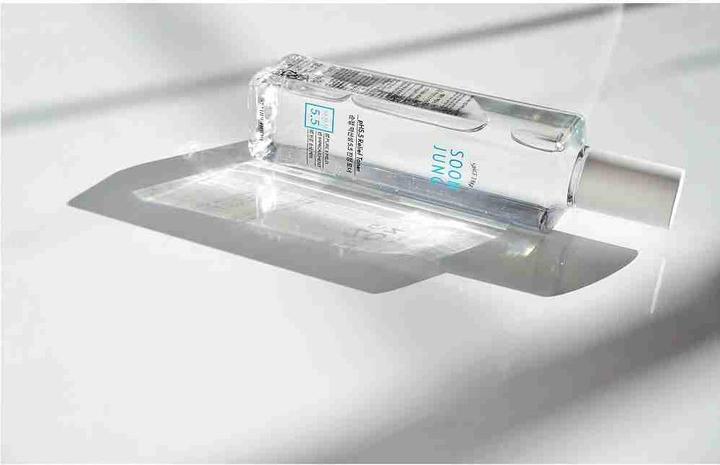 Actual product image Etude House Soon Jung PH 5.5 Relief (Face toner, 180 ml)