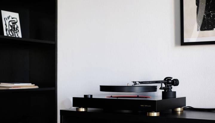 Actual product image MAG-LEV Floating record player (Semi-automatic)