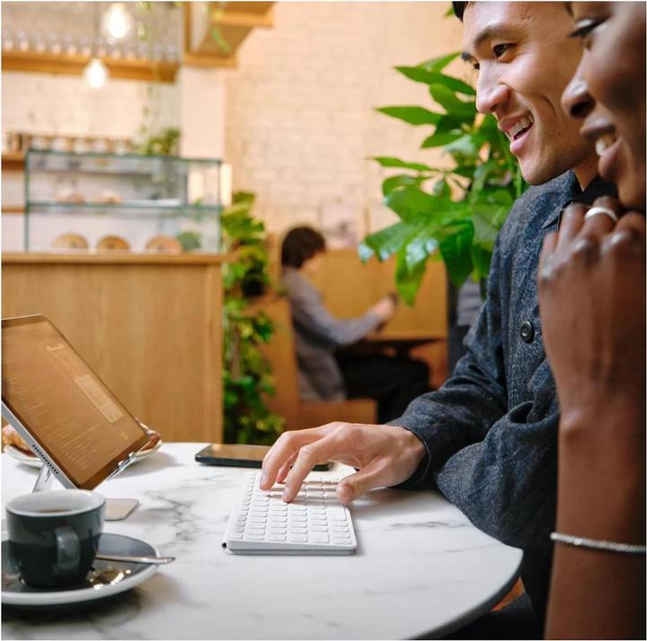 Actual product image Logitech Keys-To-Go 2 (Eng. Int.)