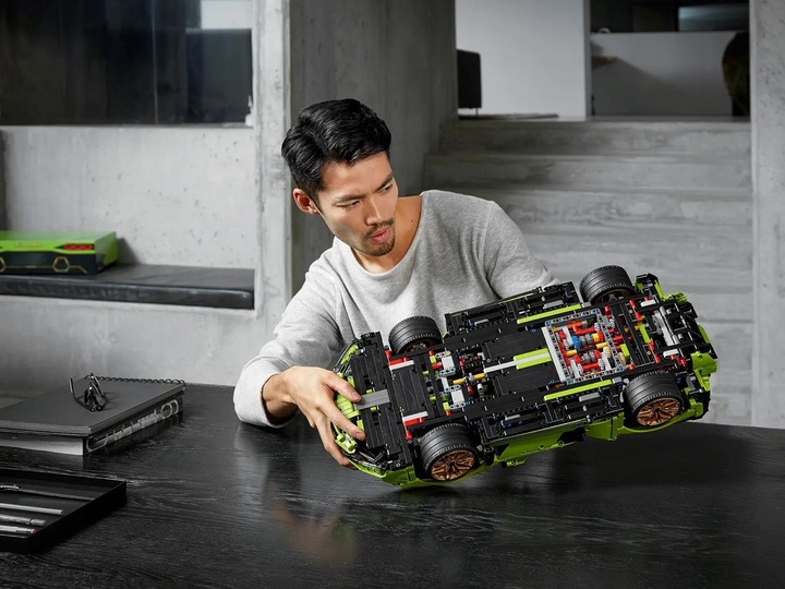 Actual product image LEGO Lamborghini Sián FKP 37 (42115, LEGO Technic, LEGO Rare Sets)