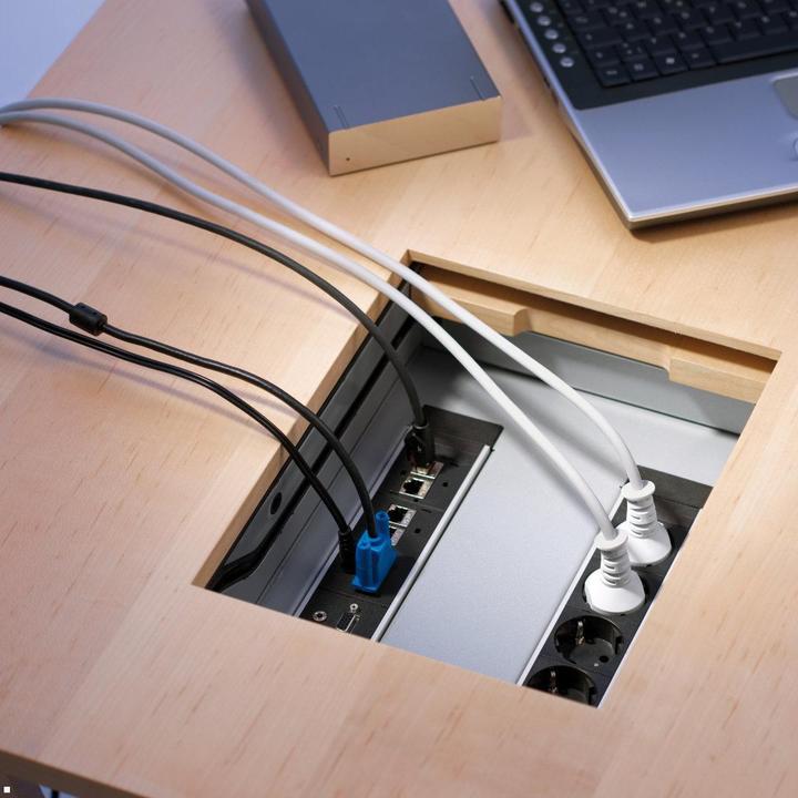 Image du produit Bachmann Power Frame 4x 2x prise de courant 1x USB-Charger A/C 1x CM (916.504) (2x, CEE 7/3)