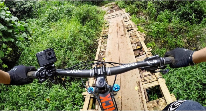 Actual product image GoPro Handlebar / Seatpost / Pole Mount (Universal, Hero 9)