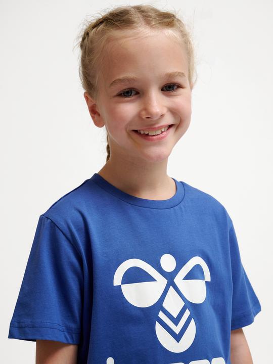 Actual product image hummel hmlTRES T-SHIRT S/S (98)