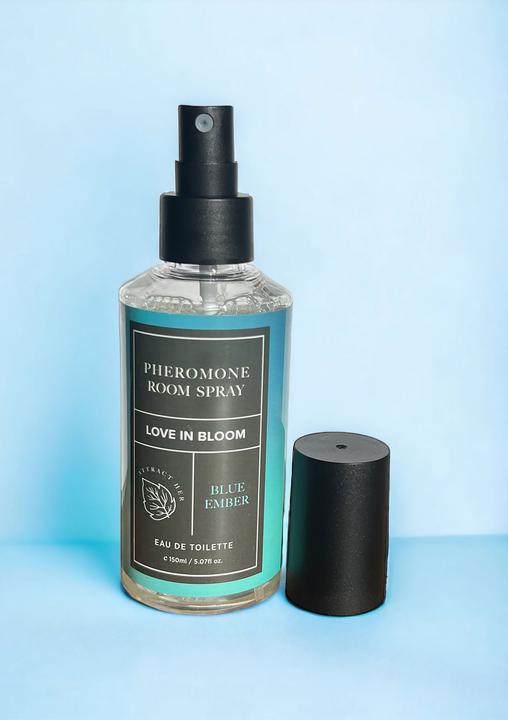 Produktbild Eye of Love Pheromone Room Spray Attract Her 150ml Blue Ember (150 ml)