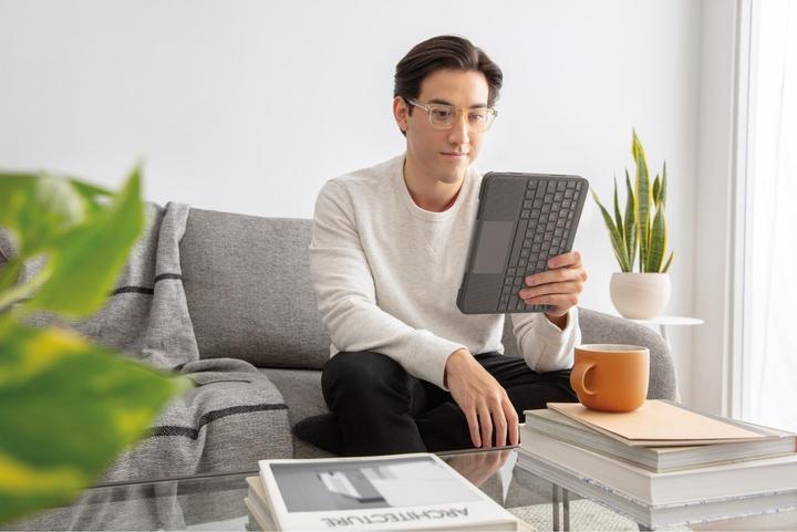 Actual product image Logitech Folio Touch (FR, iPad Air 2020 (4. Gen))