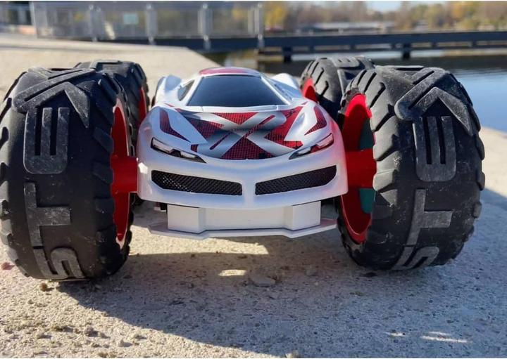 Actual product image Silverlit Exost RC Gyrotex Stunt Car