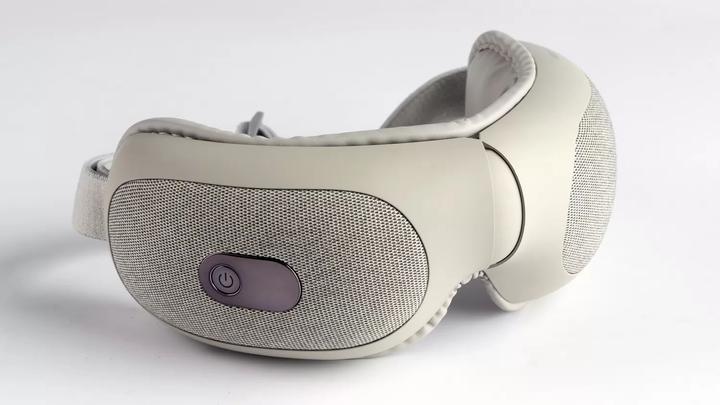 Actual product image Green Lion Eye Massager