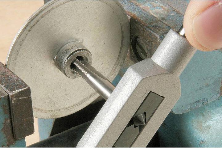 Produktbild kwb 443004 Einschnittgewindebohrer 1 Stück M4 0.7 DIN 352 HSS 1 St.