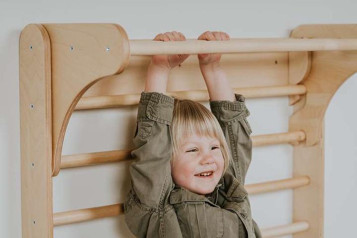 Immagine prodotto Leg&go Set di arrampicata svedese a parete e a triangolo 2in1 in legno naturale