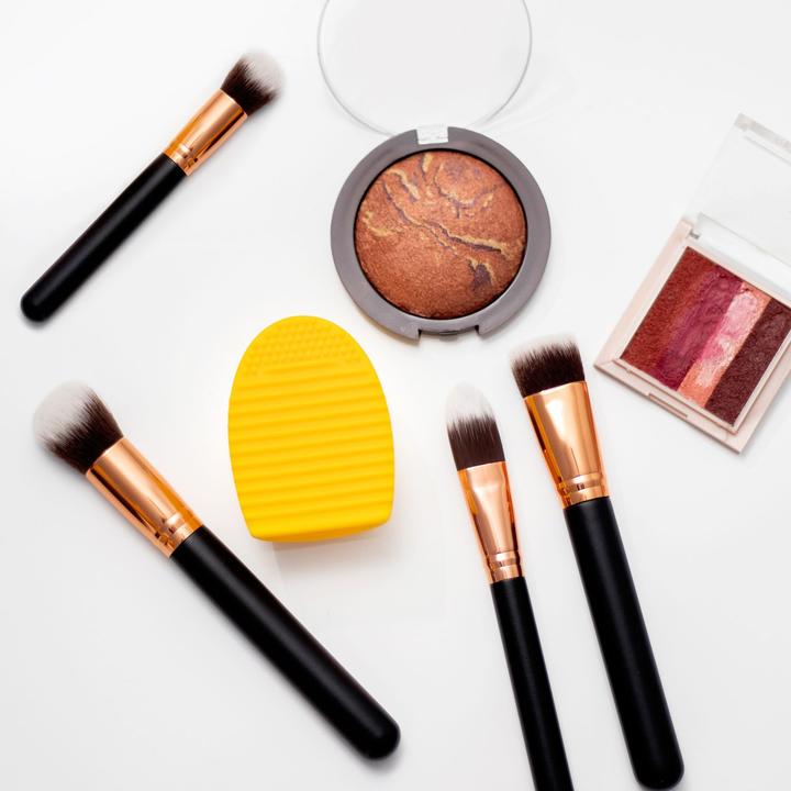 Actual product image Intirilife Make up Pinsel Reiniger