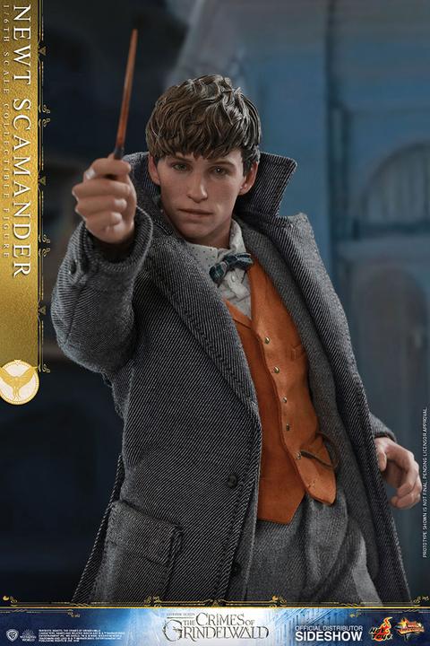Actual product image Hot Toys Fantastic Beasts 2 "Newt Scamander" 1/6 Scale Figure