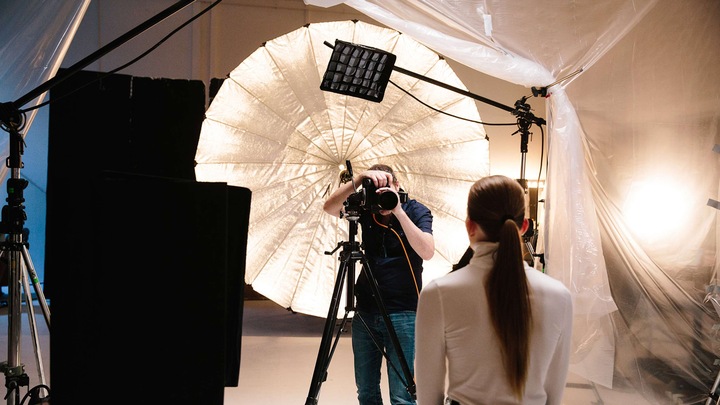 Actual product image Profoto Giant Reflector 180 (Umbrella reflector, 180 cm)