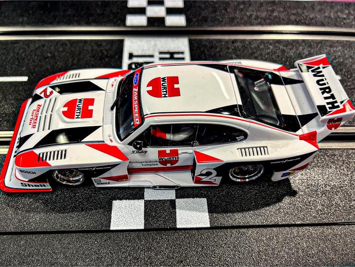 Produktbild Carrera 20031042 - Digital 132 Ford Capri Zakspeed Turbo "Würth-Zakspeed-Team, No.2"