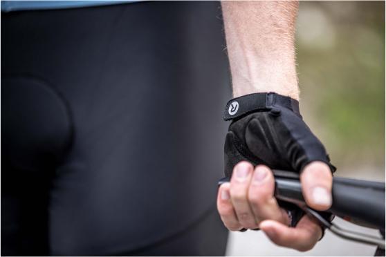 Produktbild MGA Handschuhe Tempo Black S 006.380.S (S)