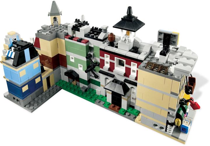 Actual product image LEGO Mini Modulars (10230)