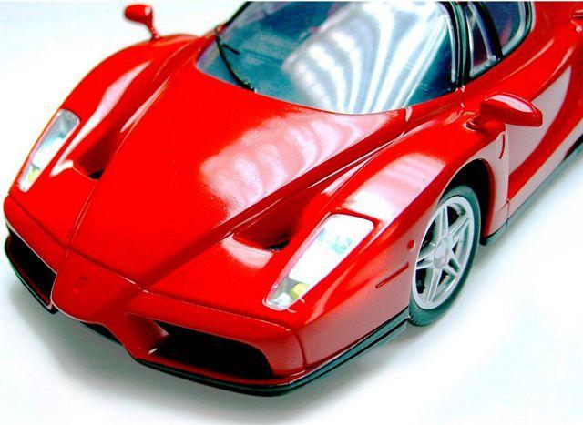 Actual product image Silverlit Ferrari Enzo 1:16 Bluetooth