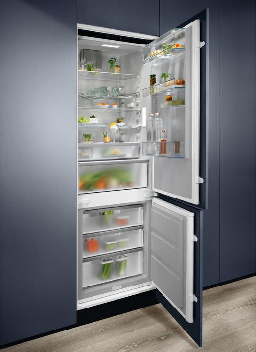 Image du produit Electrolux IK3800BNR (376 l)