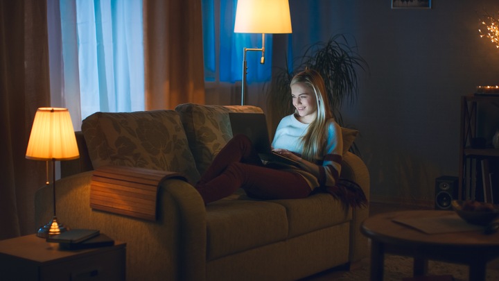 Produktbild Xiaomi Mi Smart LED-Lampe (E27, 8 W, 810 lm, 1 x, F)