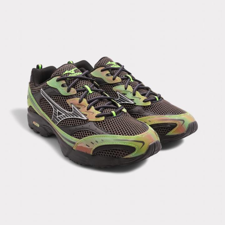 Iron Gate, Noir, Vert Jasmin