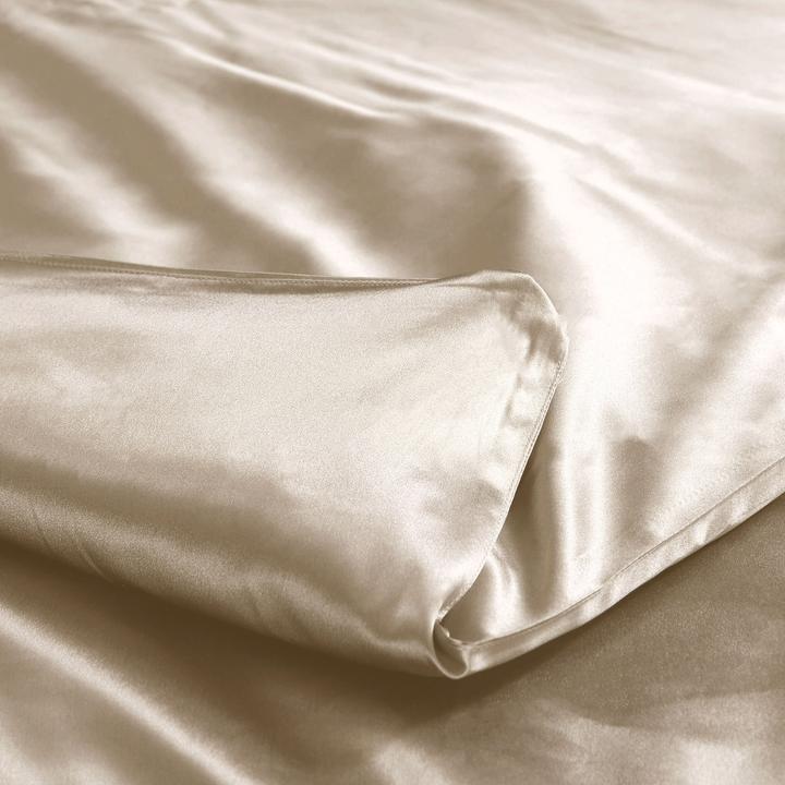 Produktbild Ailoria DREAM TOUCH Silk Blanket (135x200) (beige) (Duvetbezug, 135 x 200 cm)