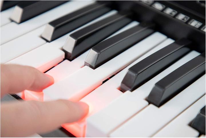 Produktbild Kirstein Einsteiger-Keyboard Set mit Leuchttasten und Mikrofon (61 Tasten)