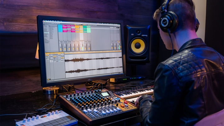 Actual product image Tascam Mixer Model 12 (Studio- and Livemixer)